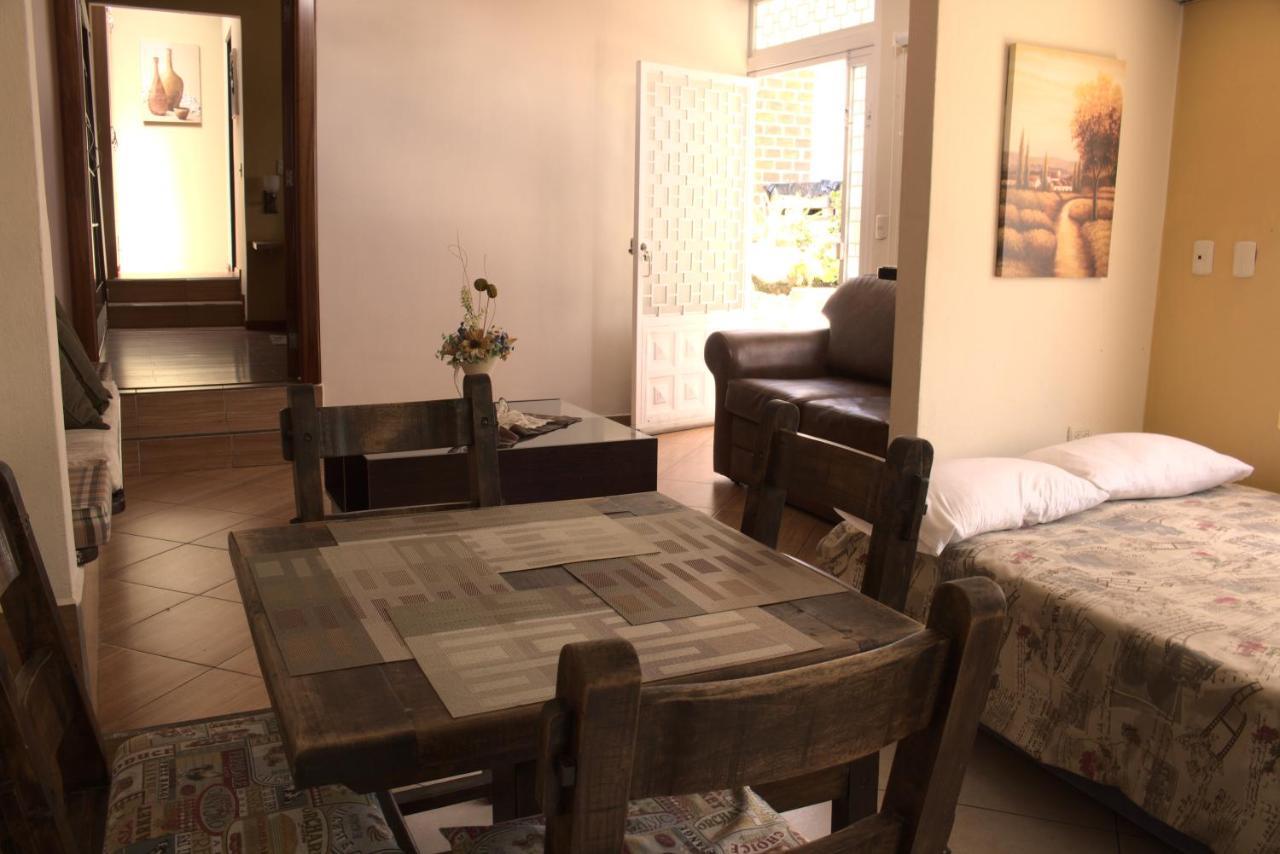 Casatodosantos Bed and Breakfast Κουένκα Εξωτερικό φωτογραφία